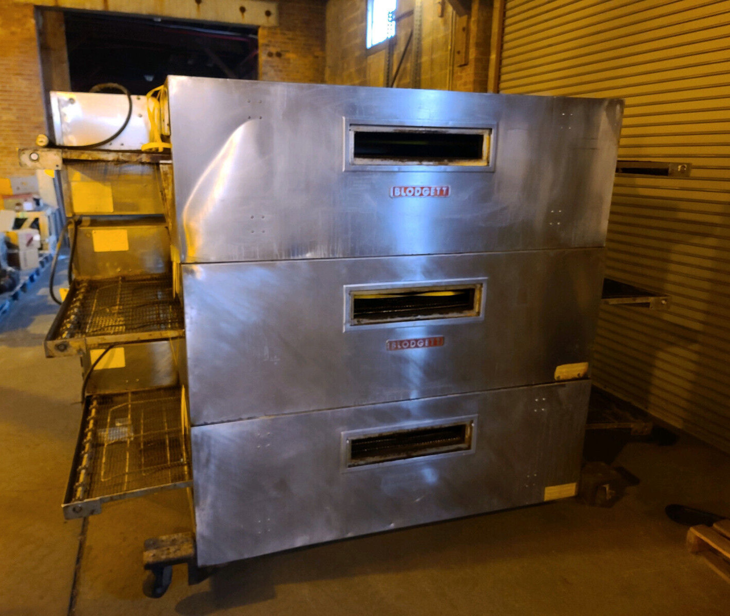 BLODGETT MT3870 CONVEYOR TRIPLE STACK PIZZA OVEN