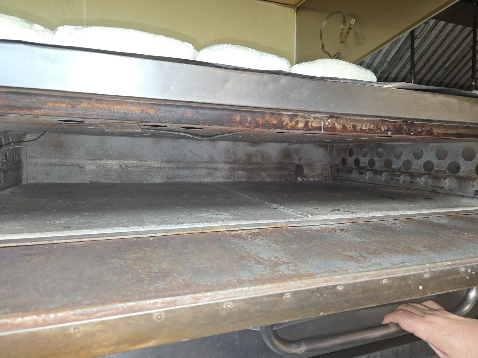 Bakers Pride Y600 Double Stacked Pizza Ovens