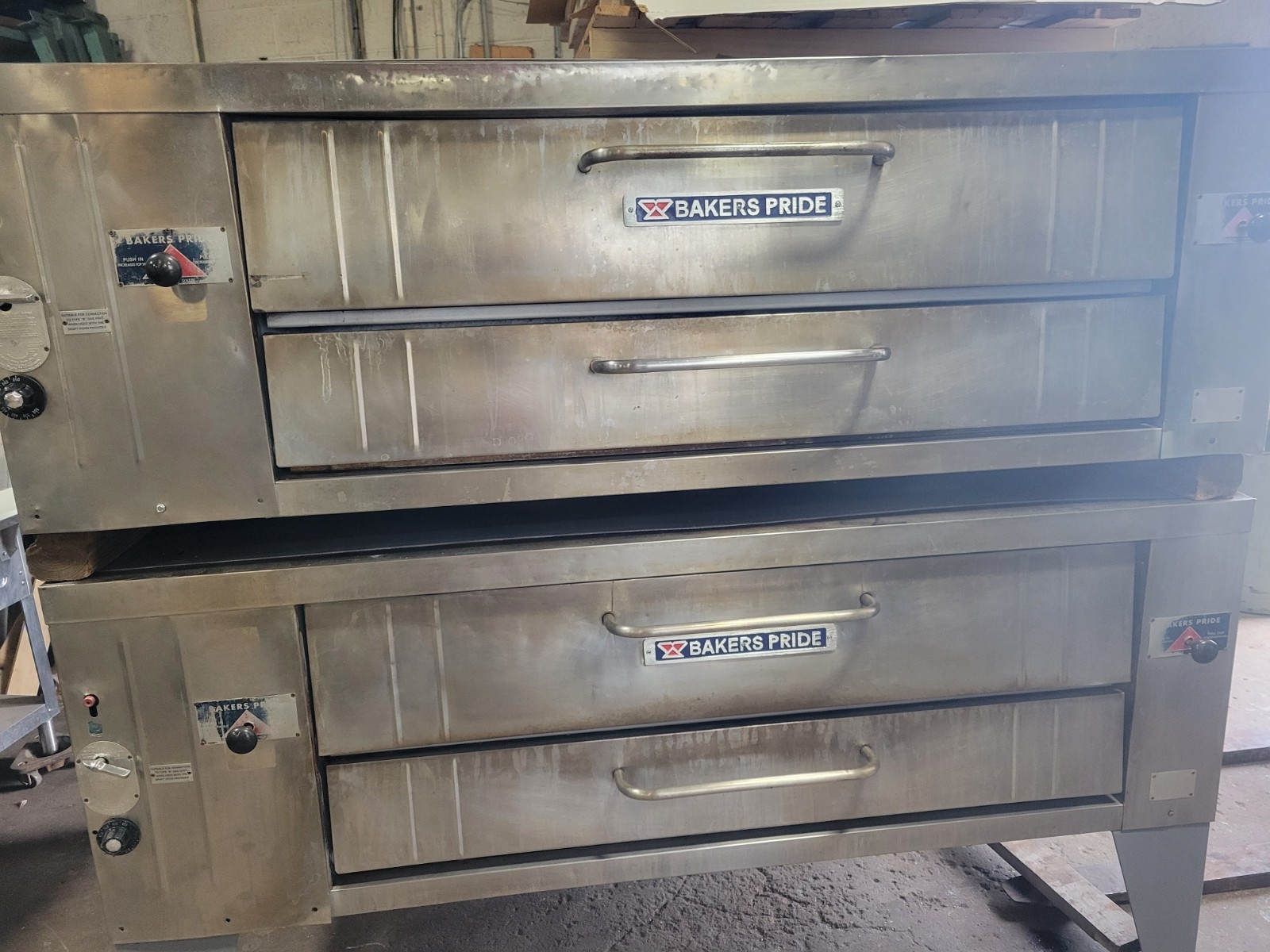 BAKERS PRIDE Y-600 DOUBLE DECK 8″ DECK HEIGHT PIZZA OVENS SERIES NATURAL GAS
