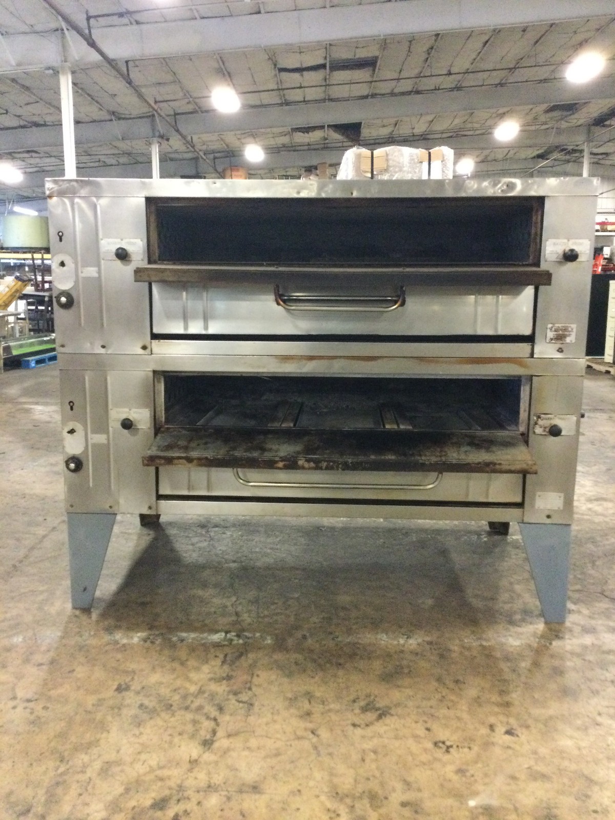 Bakers Pride Y600 Gas Double Deck Pizza Oven With Stones