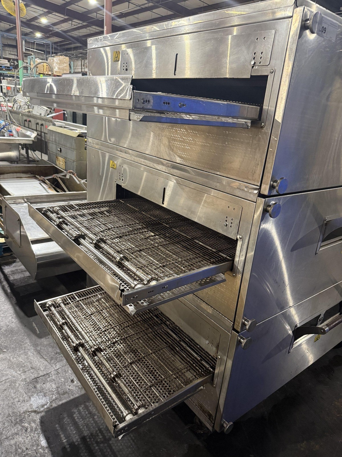 XLT X3D 3255-01338 LIQUID PROPANE TRIPLE STACK CONVEYOR PIZZA OVEN W/ VENT HOOD