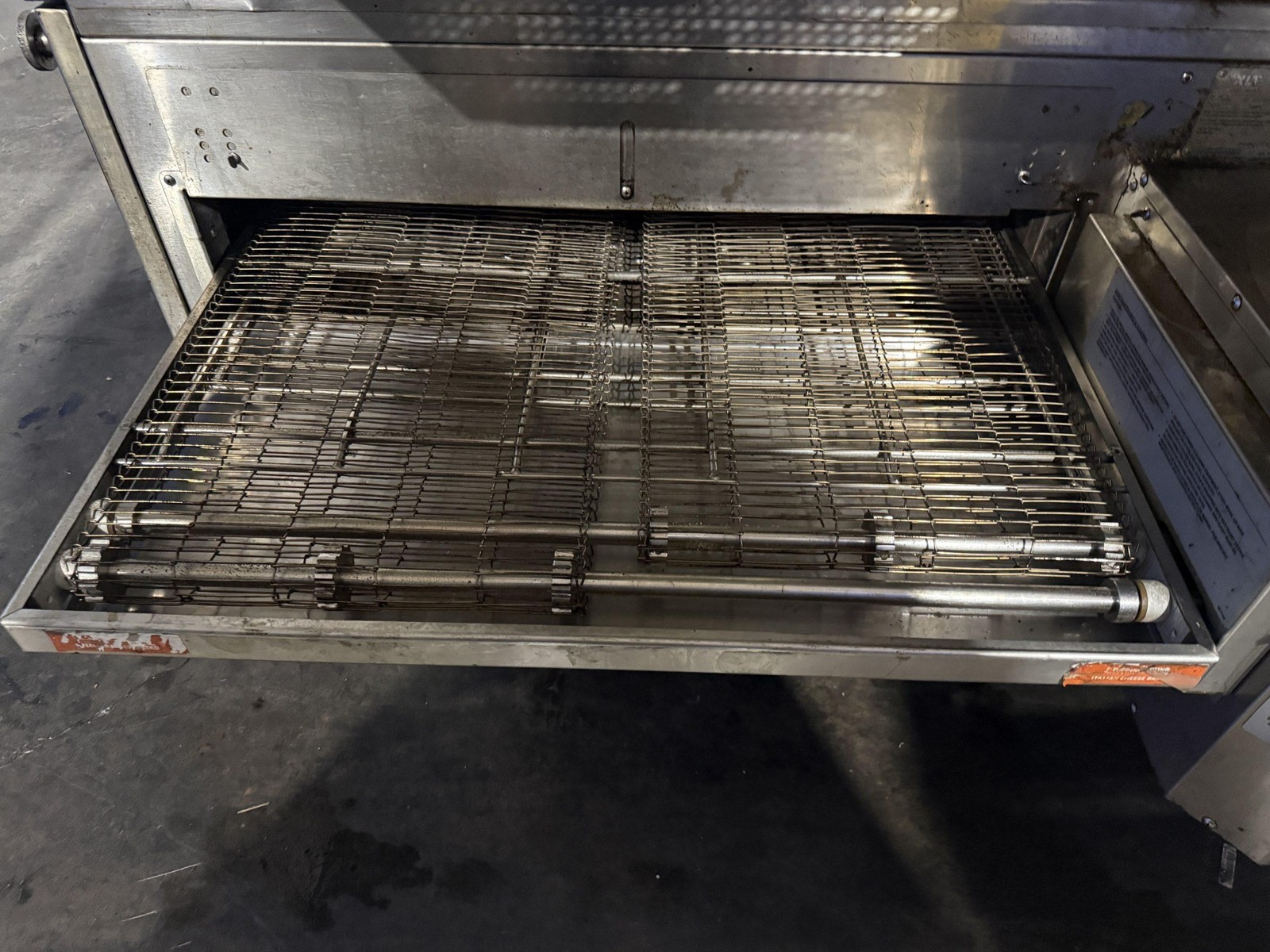 XLT X3D 3255-01338 LIQUID PROPANE TRIPLE STACK CONVEYOR PIZZA OVEN W/ VENT HOOD